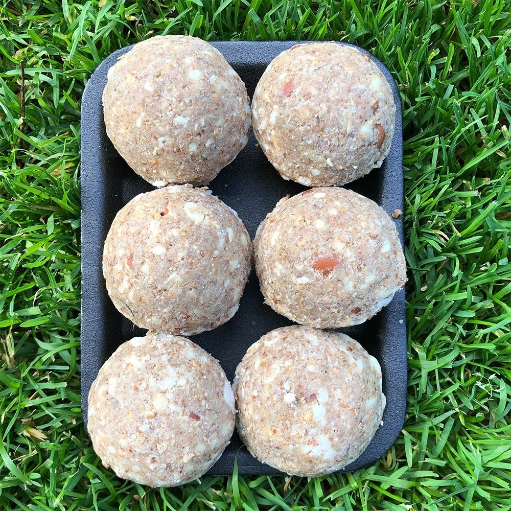 Nuss-Meisenknödel ohne Netz 6 Stück (1 Tablett)